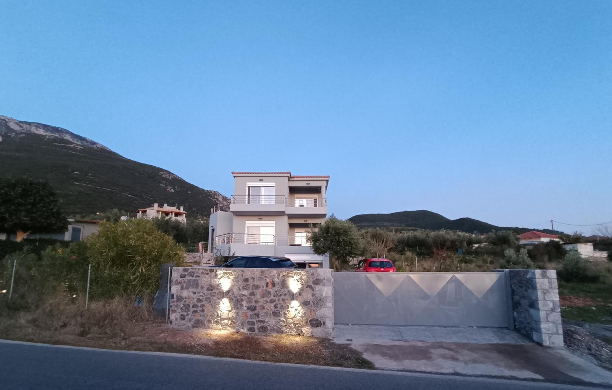 Evilenia Luxury Apartments كالاماتا المظهر الخارجي الصورة